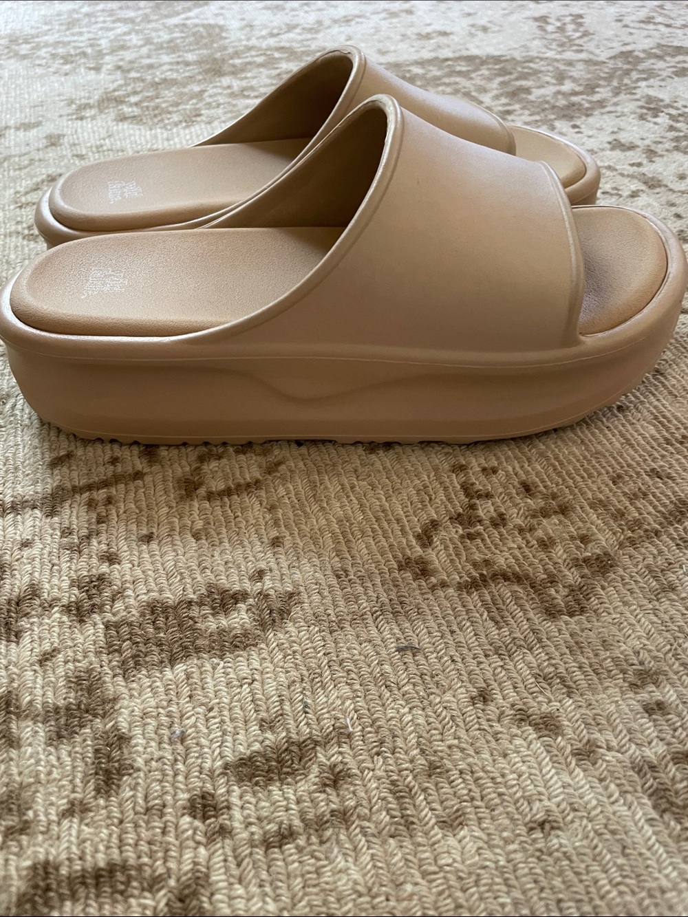 Wild Fable Women's Nude Slide Sandals - Comfortable Platform Slides - Picture 3 of 3